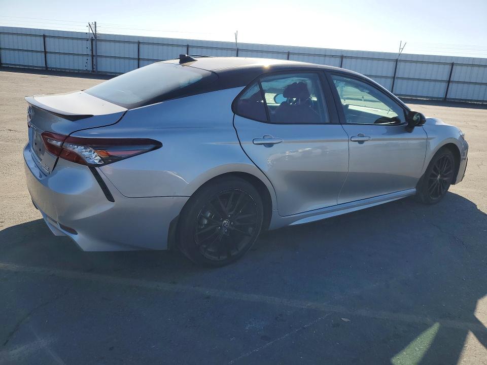 53134806 :رقم المزاد ، 4T1K31AK2NU041098 vin ، 2022 Toyota Camry مزاد بيع