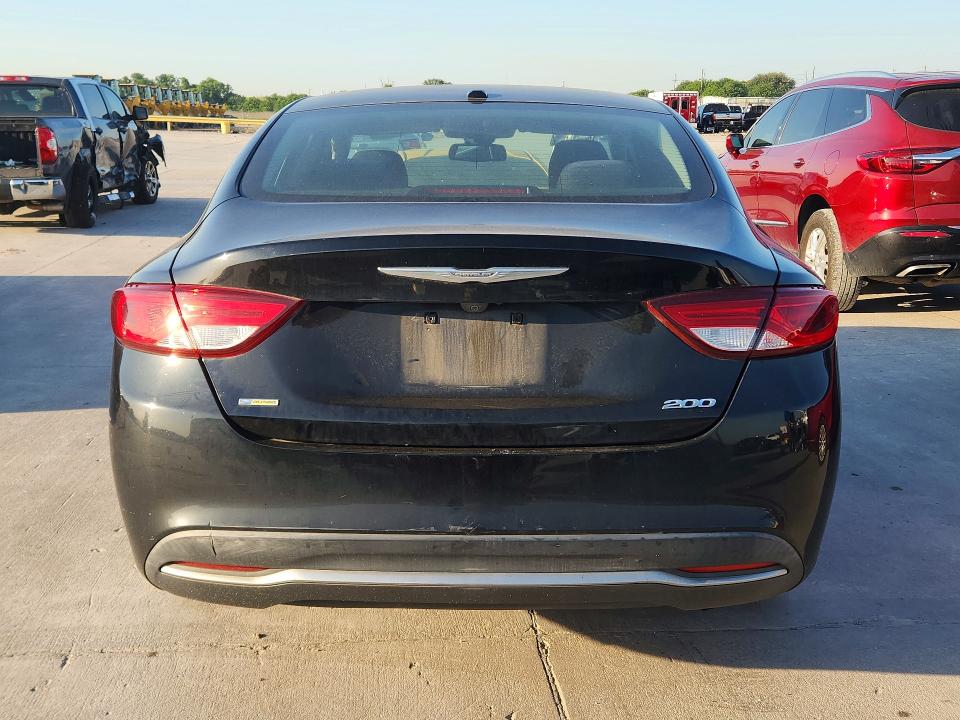53632326 :رقم المزاد ، 1C3CCCAB3FN695760 vin ، 2015 Chrysler 200 مزاد بيع
