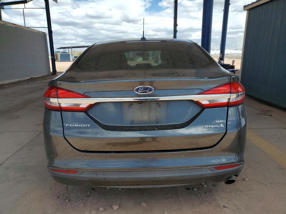 52363616 :رقم المزاد ، 3FA6P0LU5HR252882 vin ، 2017 Ford Fusion مزاد بيع