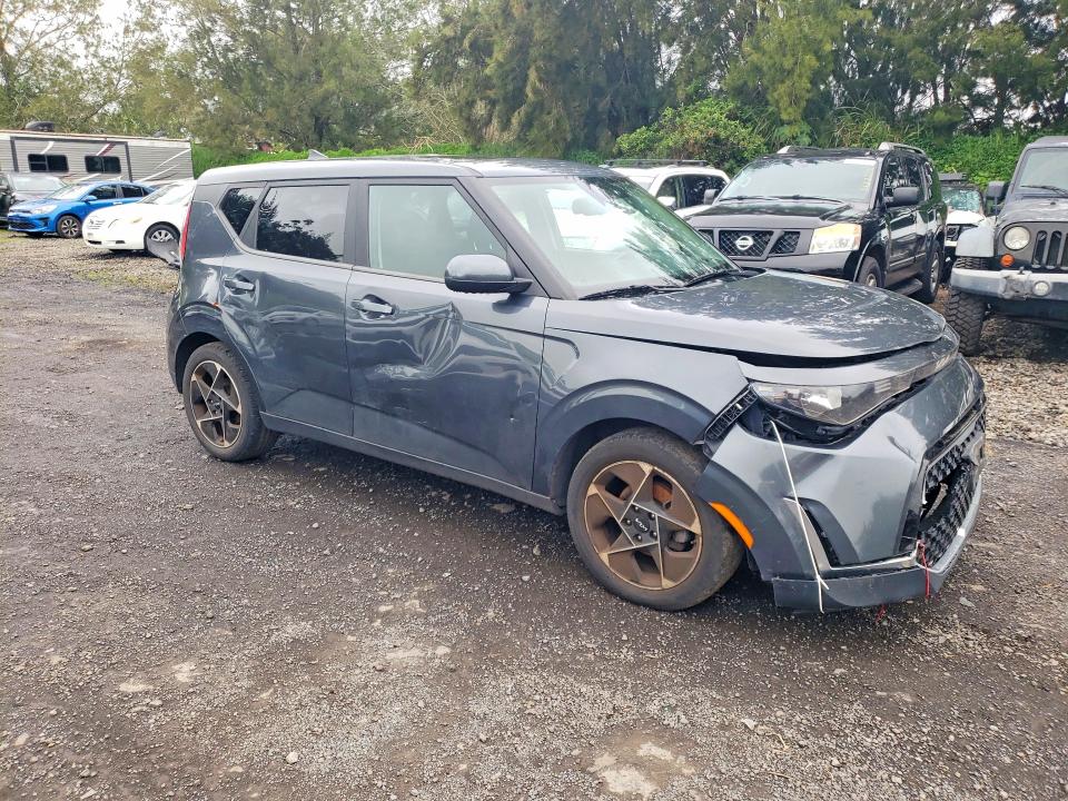 52376416 :رقم المزاد ، KNDJ33AU6P7890438 vin ، 2023 Kia Soul مزاد بيع