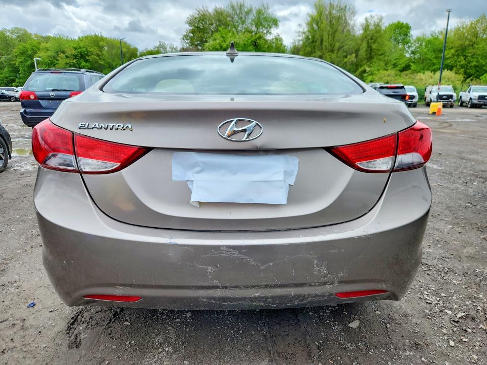 2011 Hyundai Elantra მანქანა იყიდება აუქციონზე, vin: 5NPDH4AE8BH039808, აუქციონის ნომერი: 53447376