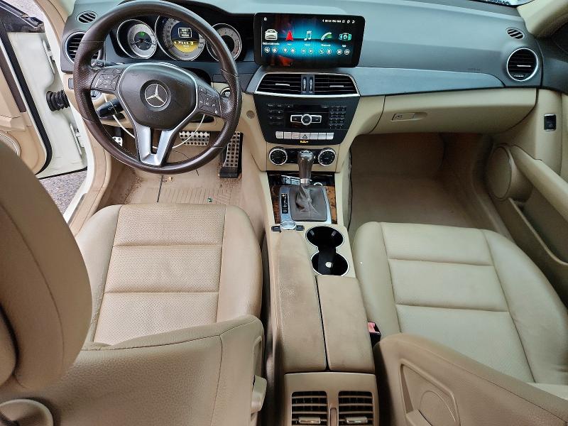 2012 Mercedes-benz C მანქანა იყიდება აუქციონზე, vin: WDDGF4HB0CR218066, აუქციონის ნომერი: 53202896