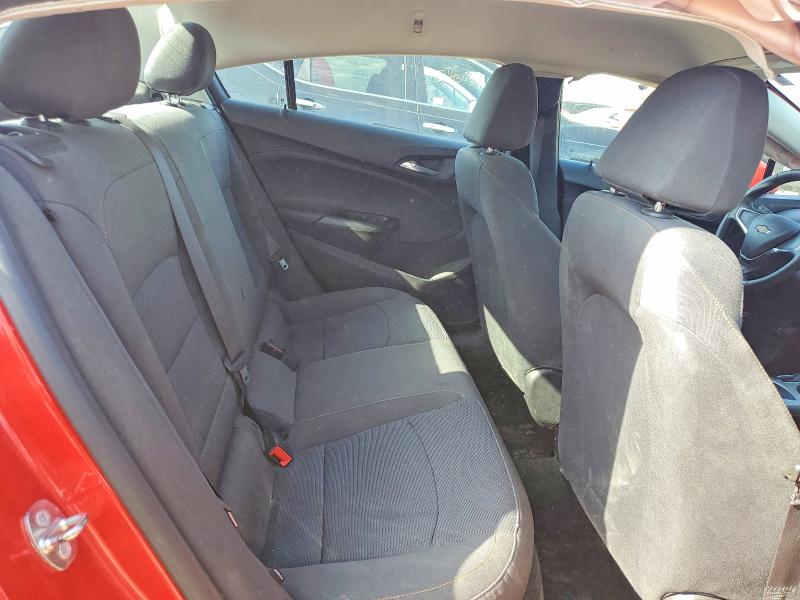 54631576 :رقم المزاد ، 1G1BC5SM0J7238378 vin ، 2018 Chevrolet Cruze مزاد بيع