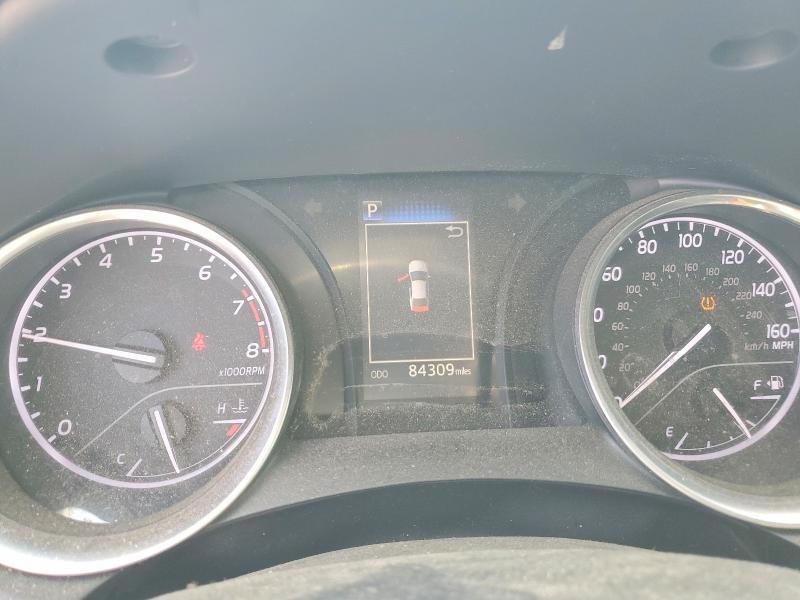 53514266 :رقم المزاد ، 4T1B11HK7JU537133 vin ، 2018 Toyota Camry مزاد بيع