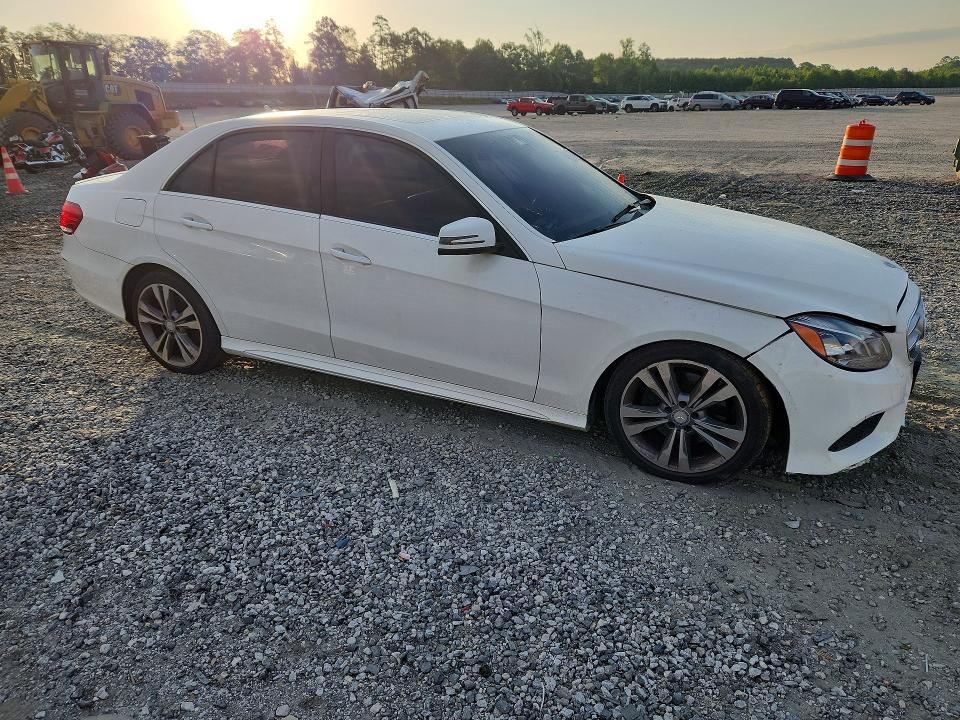 53901546 :رقم المزاد ، WDDHF5KB9EB025042 vin ، 2014 Mercedes-benz E مزاد بيع