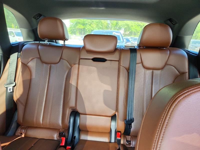 54646896 :رقم المزاد ، WA1BNAFY2J2247596 vin ، 2018 Audi Q5 مزاد بيع