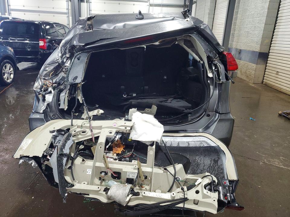 54279376 :رقم المزاد ، KNMAT2MT8HP569693 vin ، 2017 Nissan Rogue مزاد بيع
