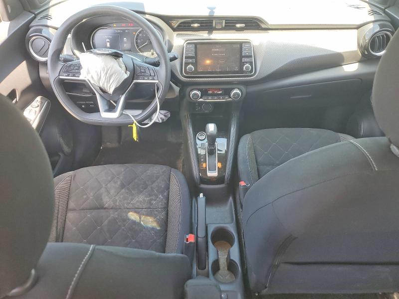 52360156 :رقم المزاد ، 3N1CP5CU3JL538039 vin ، 2018 Niss Kicks مزاد بيع