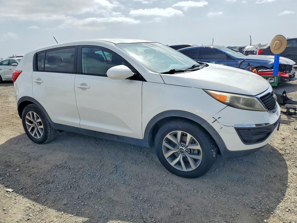53120956 :رقم المزاد ، KNDPB3AC9F7765632 vin ، 2015 Kia Sportage مزاد بيع