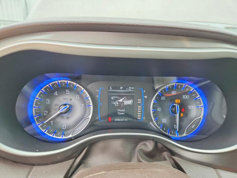 52516606 :رقم المزاد ، 2C4RC1BG2HR535928 vin ، 2017 Chrysler Pacifica مزاد بيع