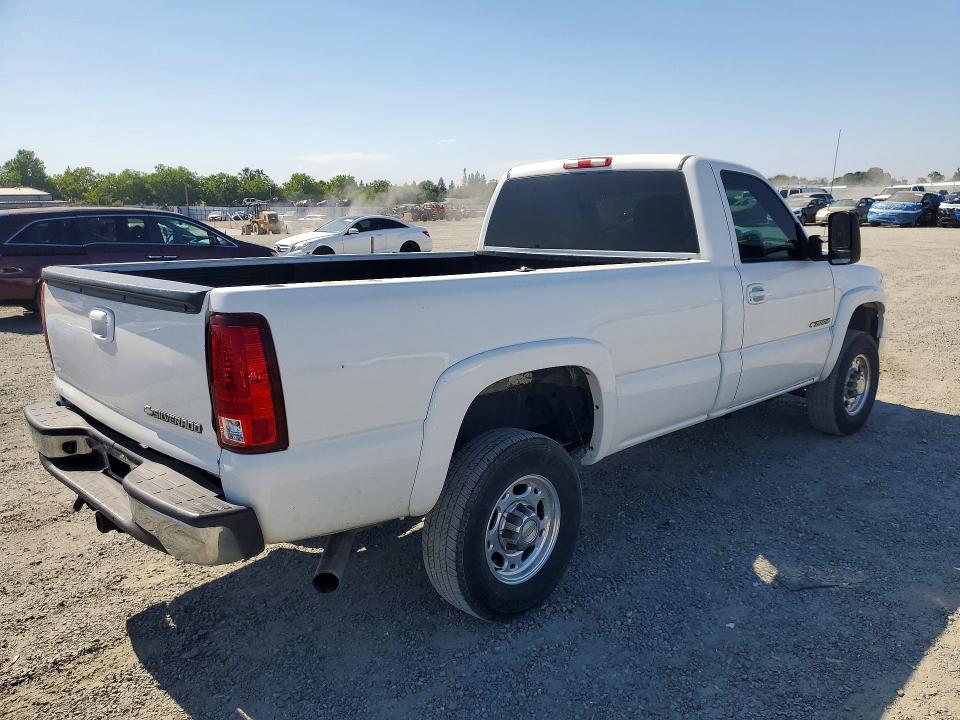 Auction sale of the 2002 Chevrolet Silverado, vin: 1GBHC24U32Z243095, lot number: 55065896