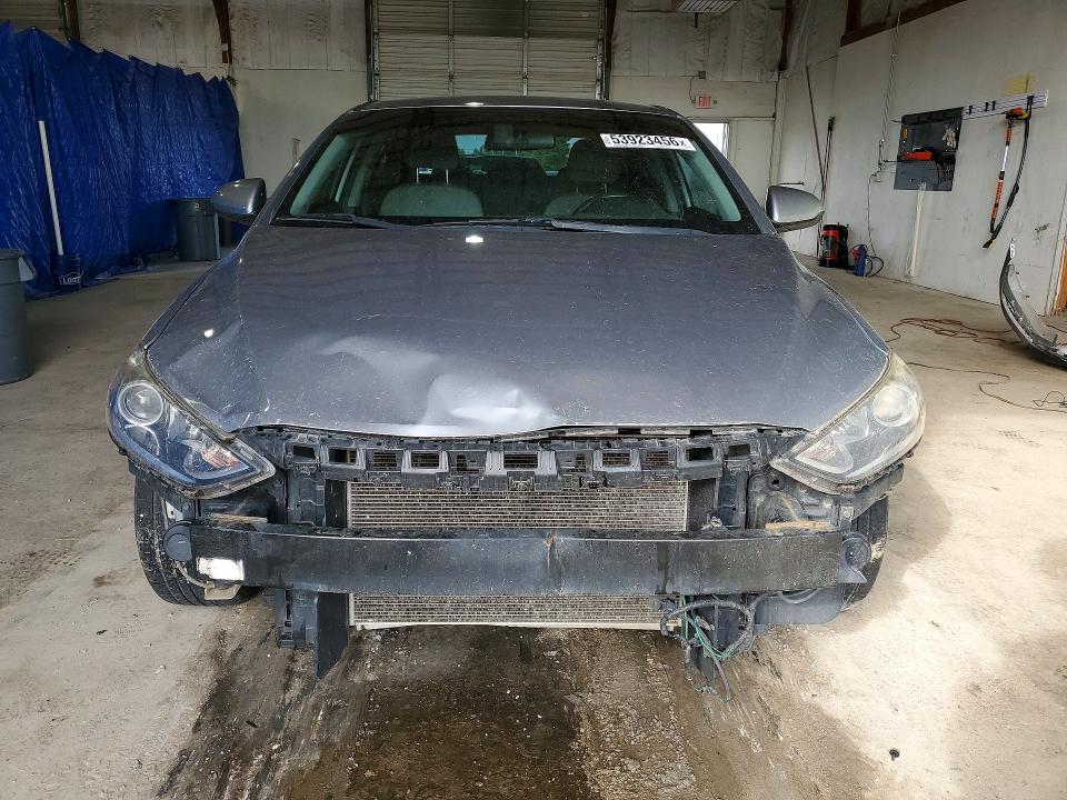 53923456 :رقم المزاد ، 5NPD84LF8HH181400 vin ، 2017 Hyundai Elantra مزاد بيع