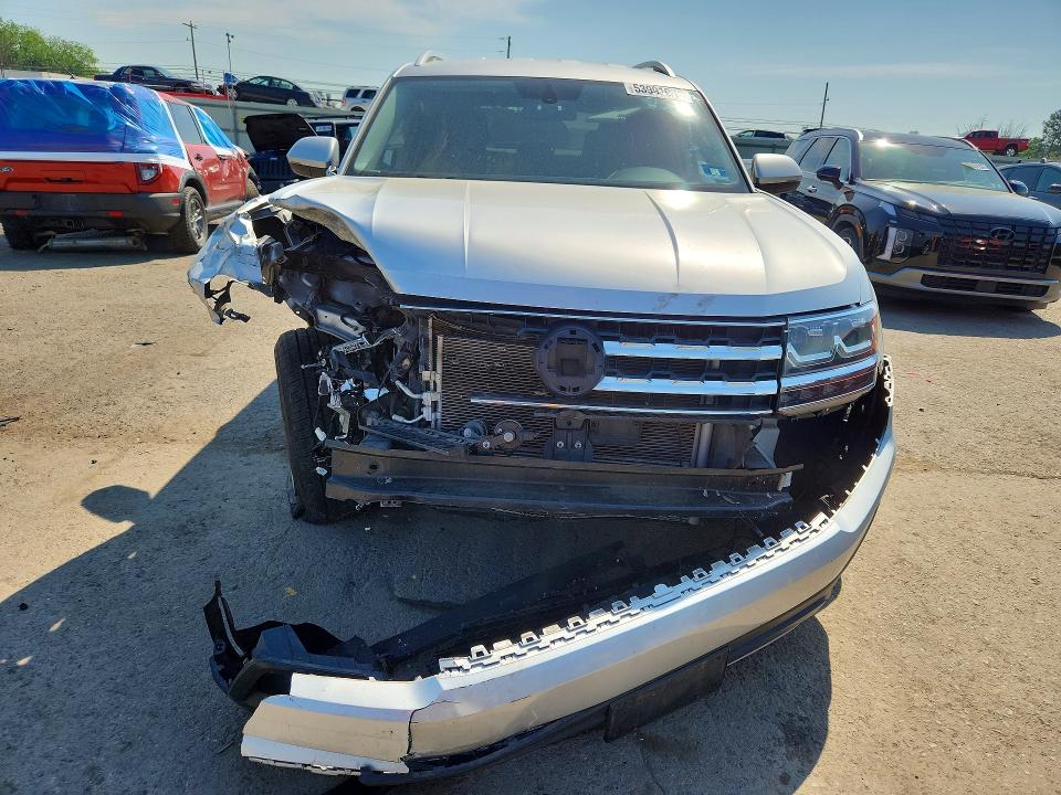 53991076 :رقم المزاد ، 1V2KR2CA3JC537409 vin ، 2018 Volkswagen Atlas مزاد بيع