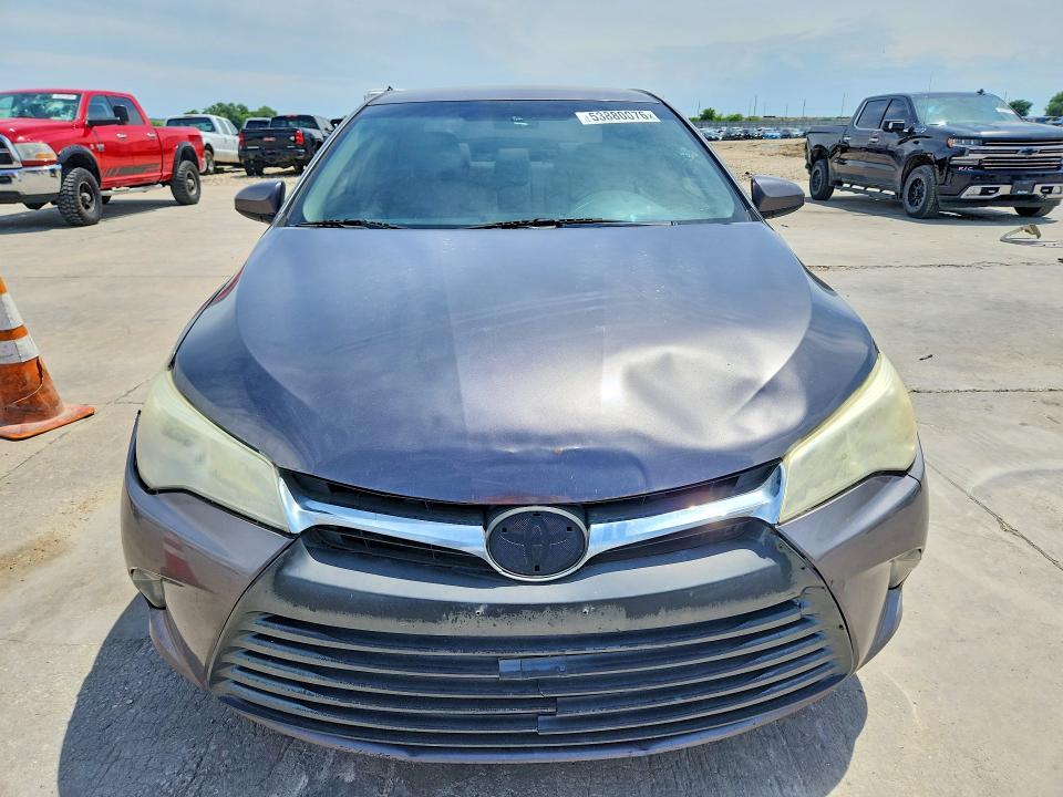 53880076 :رقم المزاد ، 4T4BF1FK5FR457587 vin ، 2015 Toyota Camry مزاد بيع