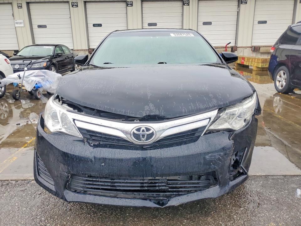 53087526 :رقم المزاد ، 4T4BF1FK2ER367957 vin ، 2014 Toyota Camry مزاد بيع
