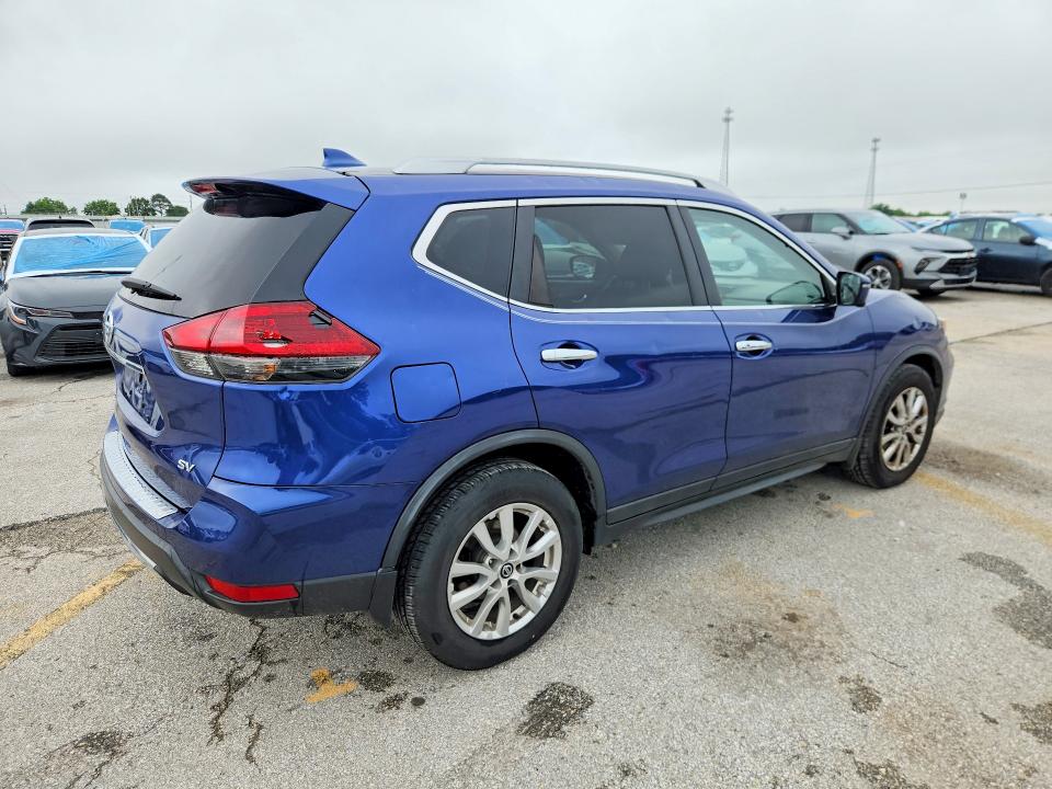 55549066 :رقم المزاد ، KNMAT2MT3JP605912 vin ، 2018 Nissan Rogue مزاد بيع