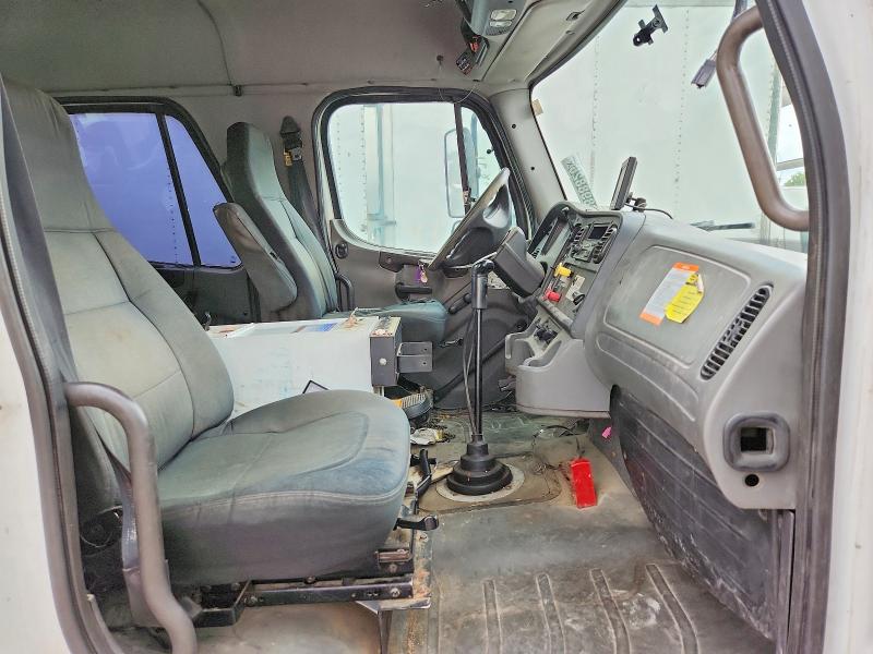 Продажа на аукционе авто 2007 Freightliner M2, vin: 1FVHC3DJ77HX99158, номер лота: 53898826