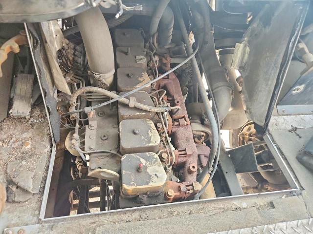 51074316 :رقم المزاد ، 4UZA4FF41WC897922 vin ، 1998 Freightliner Mt45 Chassis مزاد بيع
