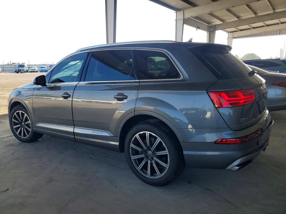 2017 Audi Q7 მანქანა იყიდება აუქციონზე, vin: WA1LAAF7XHD005306, აუქციონის ნომერი: 52013306