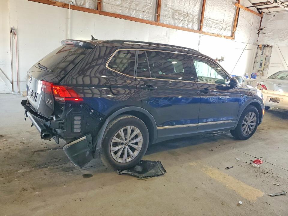 Продаж на аукціоні авто 2018 Volkswagen Tiguan, vin: 3VV2B7AX9JM120953, номер лоту: 52245536