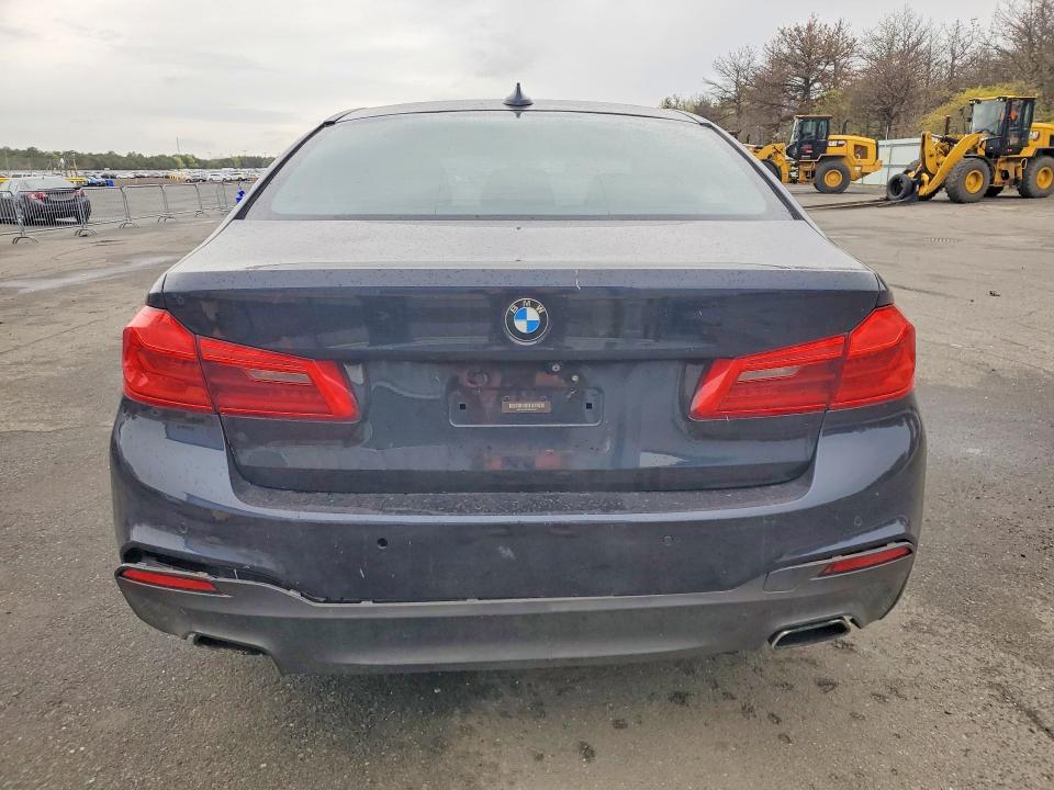 53133696 :رقم المزاد ، WBAJA7C57JG907674 vin ، 2018 Bmw 530 مزاد بيع