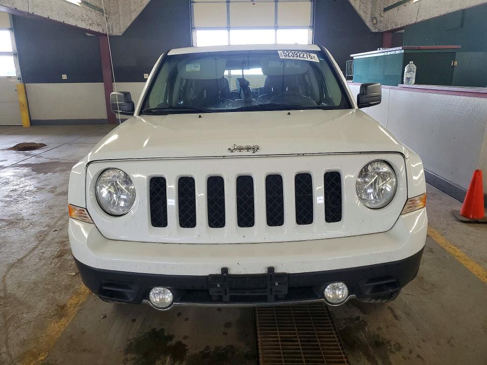52392276 :رقم المزاد ، 1C4NJRFB3GD752889 vin ، 2016 Jeep Patriot مزاد بيع