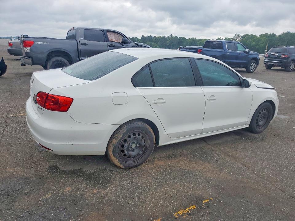 52142386 :رقم المزاد ، 3VWDP7AJ8DM359562 vin ، 2013 Volkswagen Jetta مزاد بيع