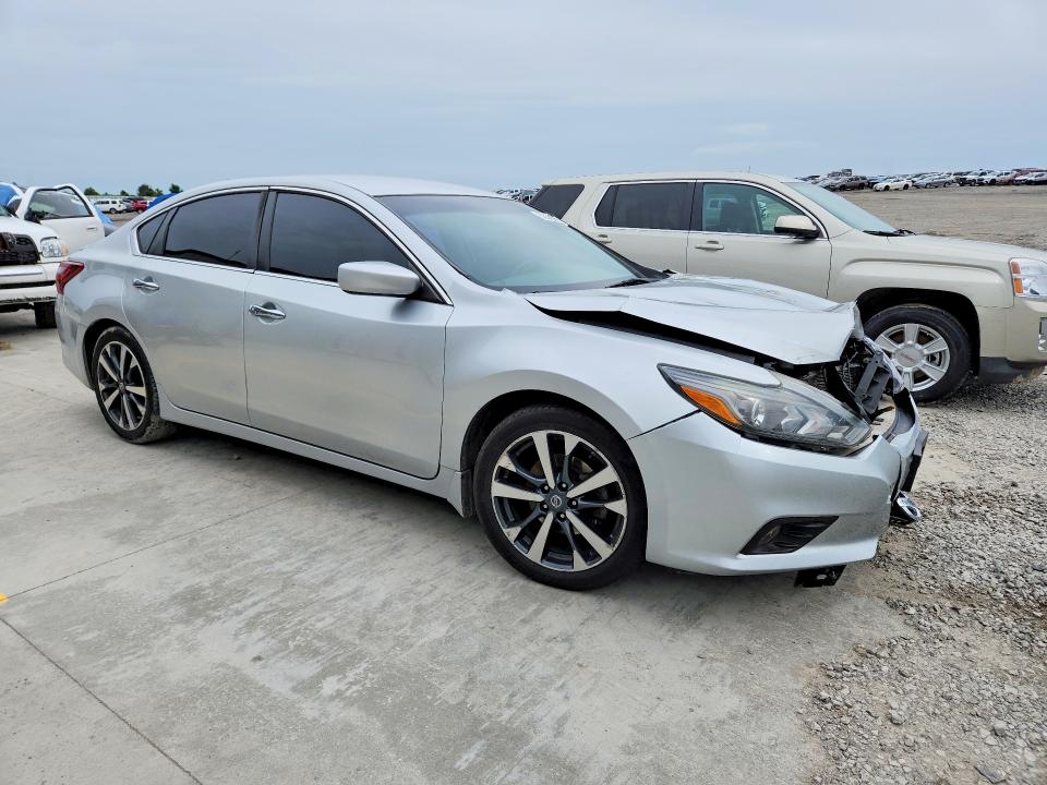 2017 Nissan Altima მანქანა იყიდება აუქციონზე, vin: 1N4AL3AP5HC128243, აუქციონის ნომერი: 52045006