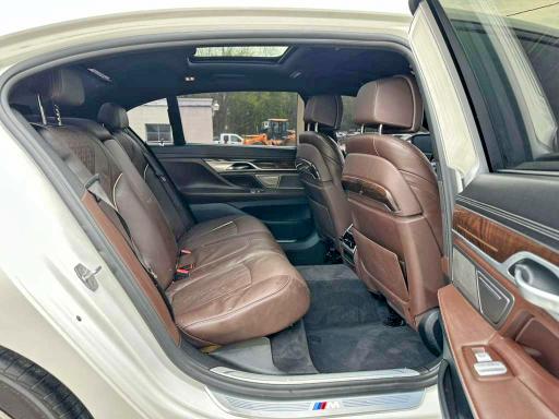 48898806 :رقم المزاد ، WBA7F2C52KB240316 vin ، 2019 Bmw 750 مزاد بيع