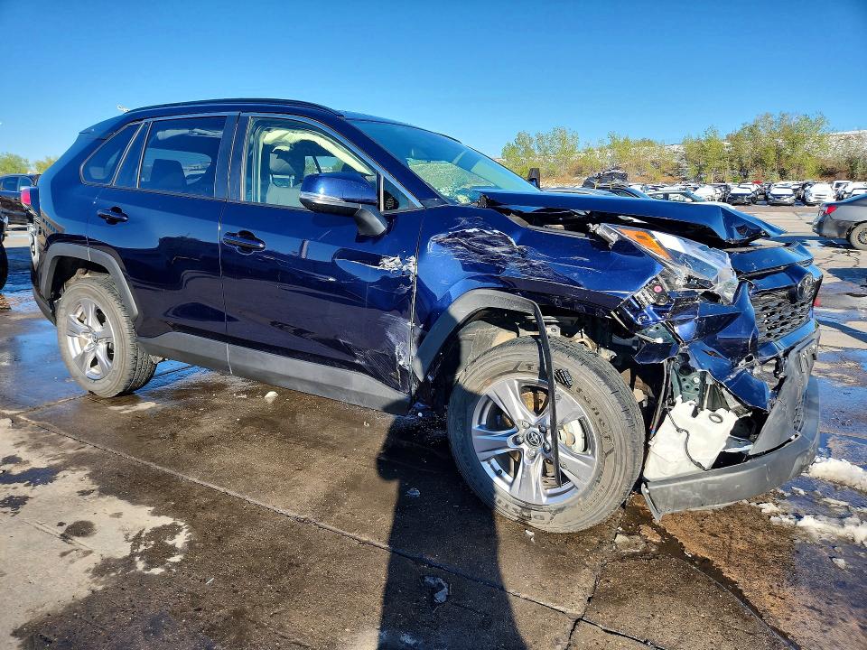 2025 Toyota Rav4 მანქანა იყიდება აუქციონზე, vin: JTMP1RFV8SJ043095, აუქციონის ნომერი: 52268166