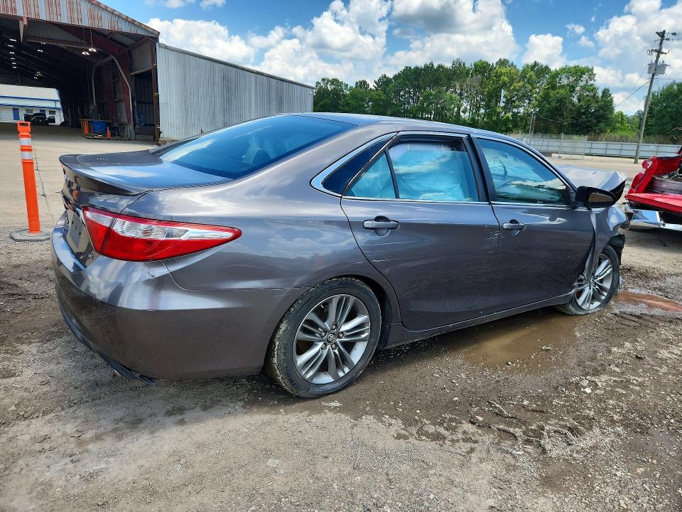 55582236 :رقم المزاد ، 4T1BF1FKXGU583892 vin ، 2016 Toyota Camry مزاد بيع