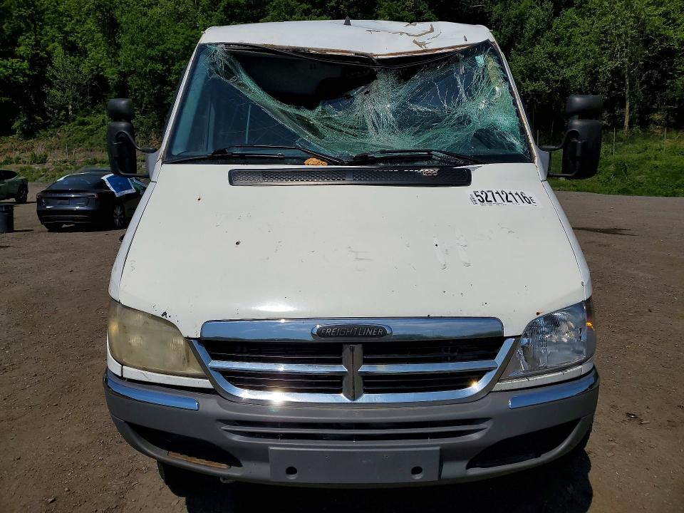 52712116 :رقم المزاد ، WD0PD644065853973 vin ، 2006 Dodge Sprinter مزاد بيع