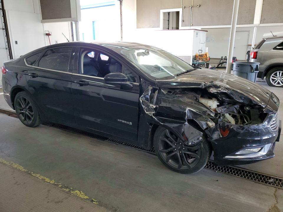 Продажа на аукционе авто 2018 Ford Fusion, vin: 3FA6P0LUXJR110646, номер лота: 52438806