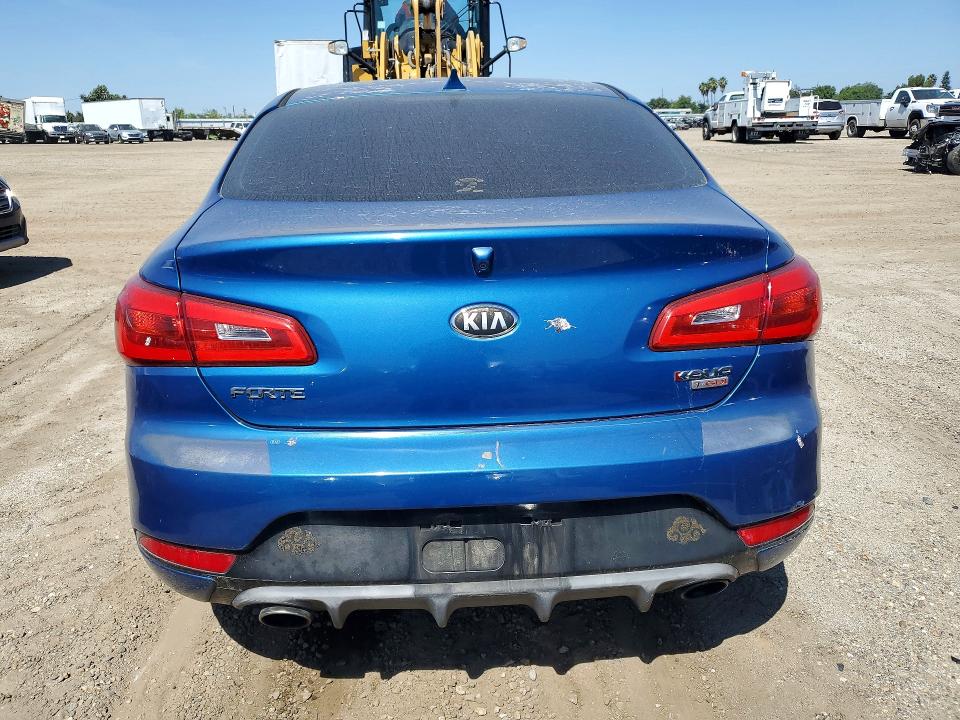52176866 :رقم المزاد ، KNAFZ6A31F5271475 vin ، 2015 Kia Forte مزاد بيع