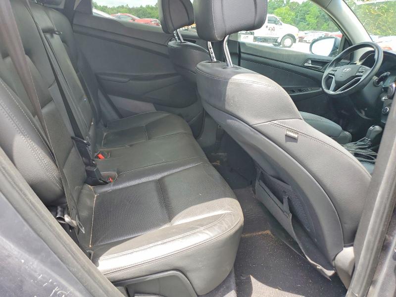 55239286 :رقم المزاد ، KM8J33A49JU711717 vin ، 2018 Hyundai Tucson مزاد بيع
