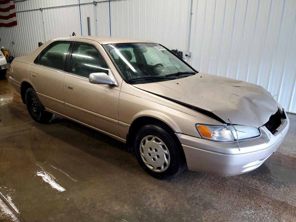 53618586 :رقم المزاد ، JT2BG22K7X0335905 vin ، 1999 Toyota Camry مزاد بيع