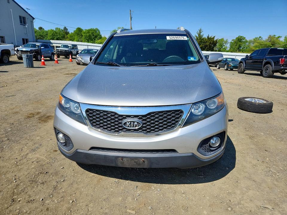2013 Kia Sorento მანქანა იყიდება აუქციონზე, vin: 5XYKTDA61DG330692, აუქციონის ნომერი: 52696976