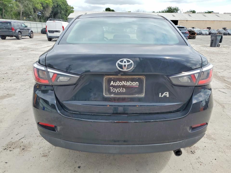 52185426 :رقم المزاد ، 3MYDLBYV6HY173481 vin ، 2017 Toyota Yaris Ia مزاد بيع