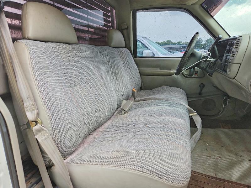 Продажа на аукционе авто 2000 Gmc Sierra, vin: 1GTGC34R5YR154484, номер лота: 53931976