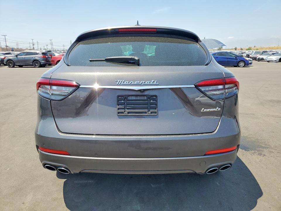 2022 Maserati Levante მანქანა იყიდება აუქციონზე, vin: ZN661XUAXNX393408, აუქციონის ნომერი: 51870096