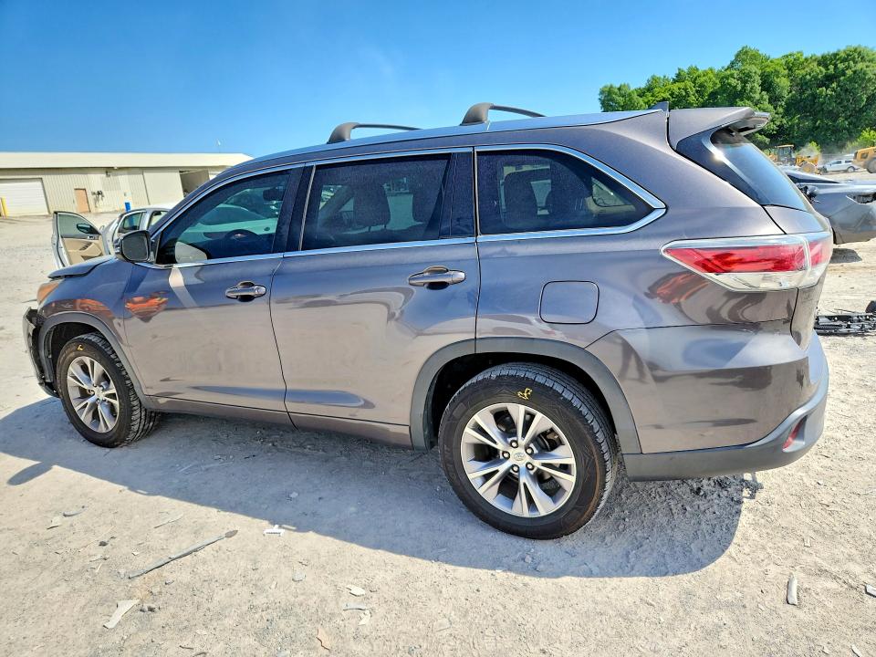 53265446 :رقم المزاد ، 5TDKKRFH0FS068504 vin ، 2015 Toyota Highlander مزاد بيع