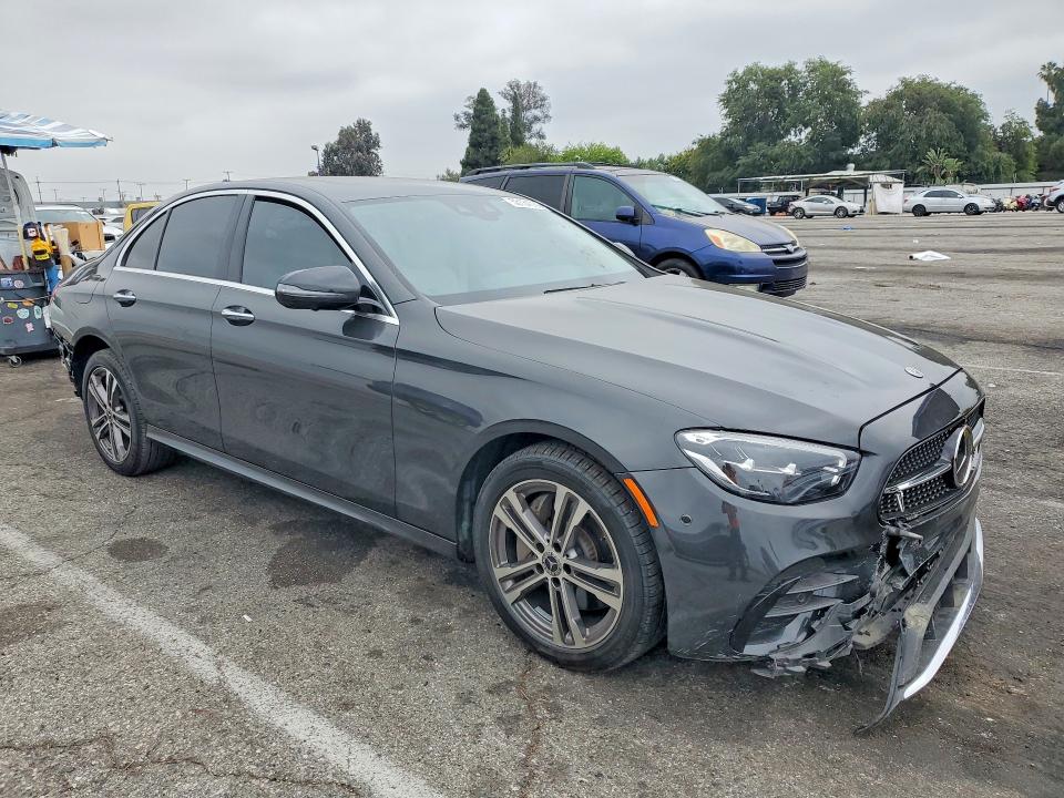 2021 Mercedes-benz E მანქანა იყიდება აუქციონზე, vin: W1KZF8DB0MA967472, აუქციონის ნომერი: 53134086