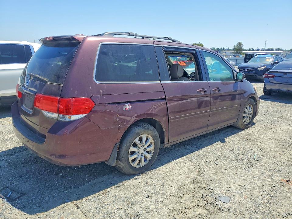52605216 :رقم المزاد ، 5FNRL3H6XAB033924 vin ، 2010 Honda Odyssey مزاد بيع