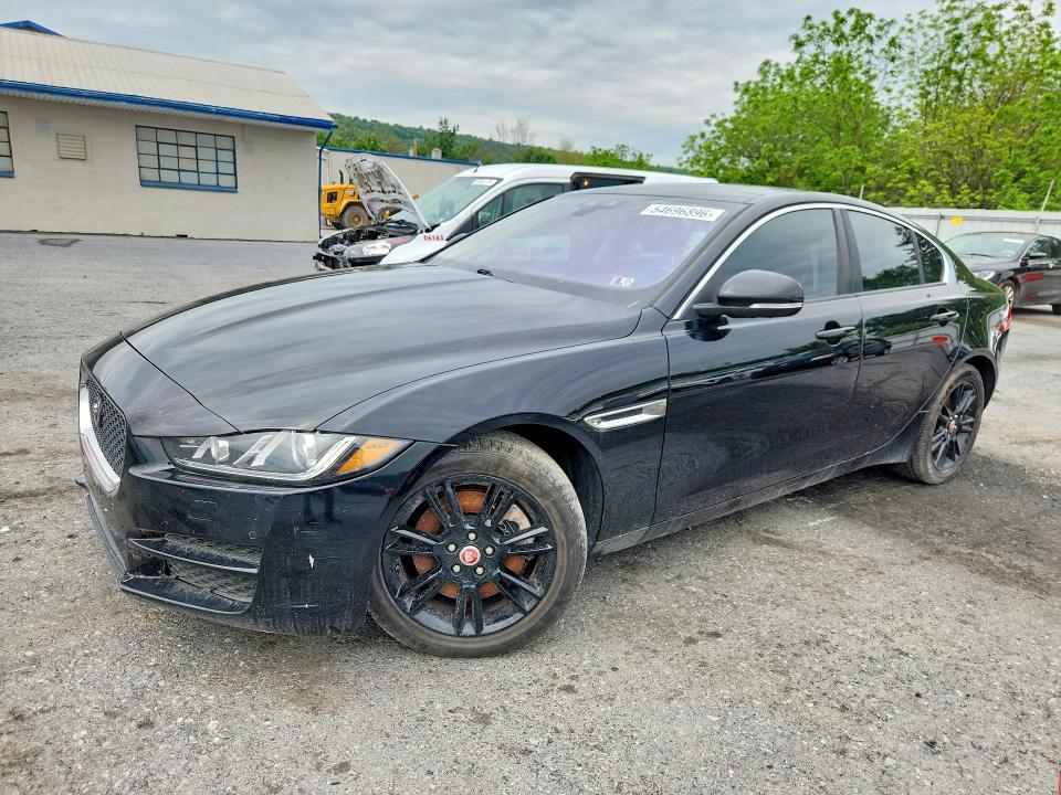Продаж на аукціоні авто 2017 Jaguar Xe, vin: SAJAJ4BNXHA974898, номер лоту: 54696896