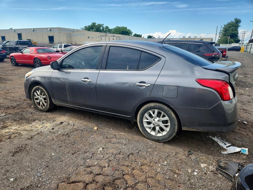 54652886 :رقم المزاد ، 3N1CN7AP6JL871639 vin ، 2018 Nissan Versa مزاد بيع