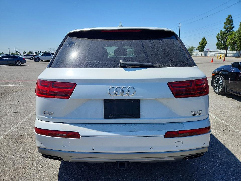 54493026 :رقم المزاد ، WA1VAAF7XHD013382 vin ، 2017 Audi Q7 مزاد بيع