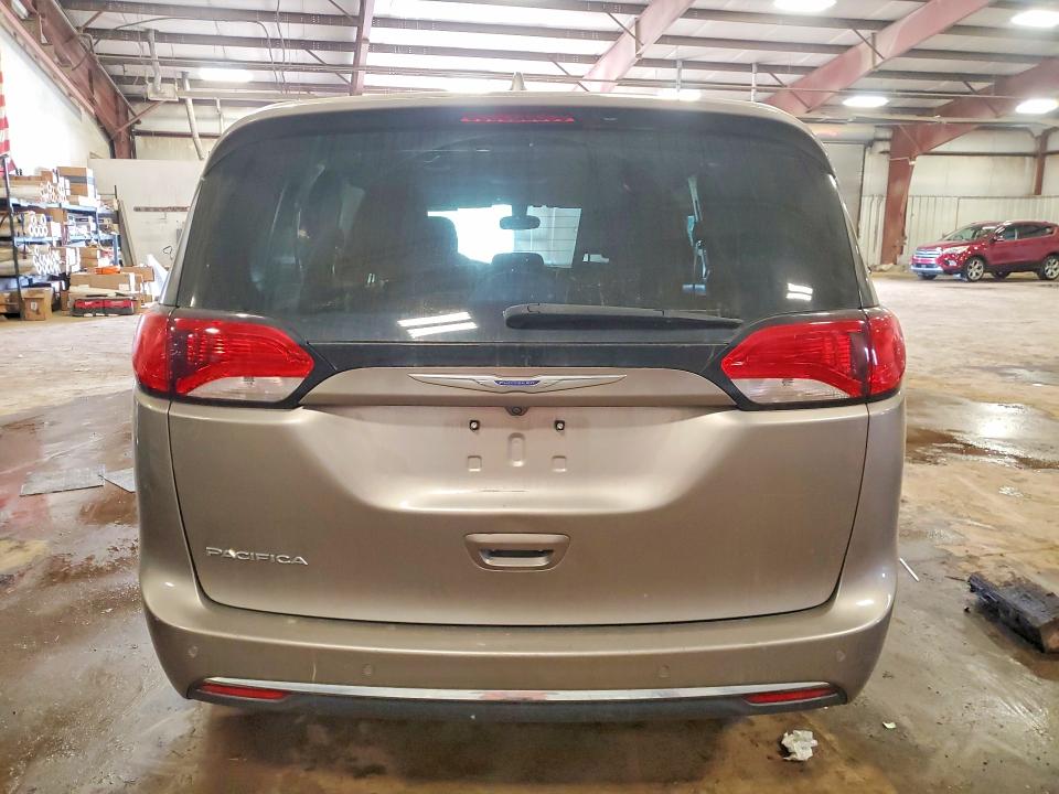 53224156 :رقم المزاد ، 2C4RC1FG1JR182825 vin ، 2018 Chrysler Pacifica مزاد بيع