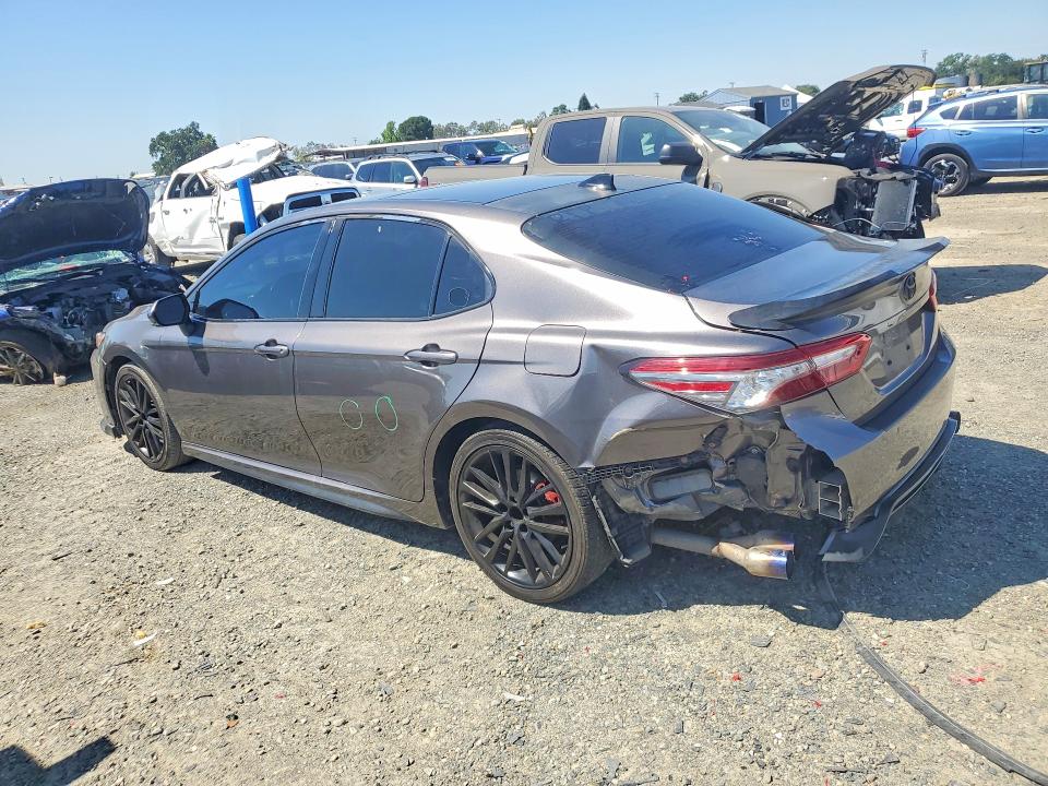 2018 Toyota Camry მანქანა იყიდება აუქციონზე, vin: 4T1B61HK2JU029654, აუქციონის ნომერი: 46780936