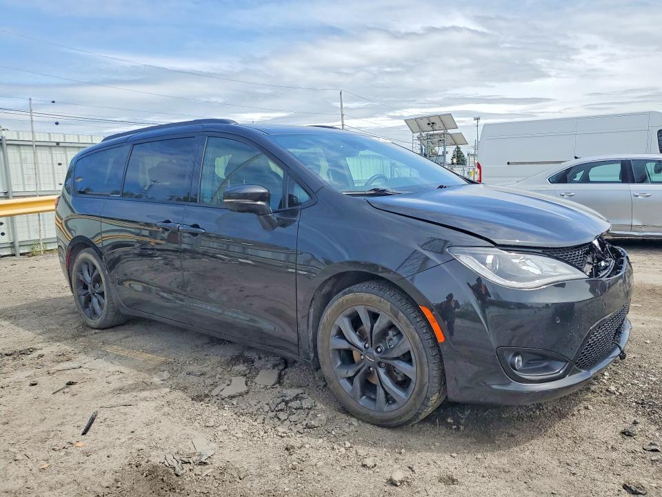 2020 Chrysler Pacifica მანქანა იყიდება აუქციონზე, vin: 2C4RC1GG1LR263034, აუქციონის ნომერი: 54051136