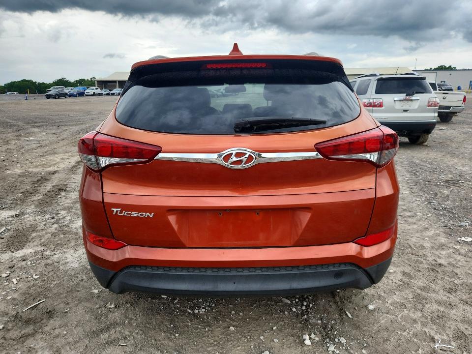 54701106 :رقم المزاد ، KM8J33A42HU514138 vin ، 2017 Hyundai Tucson مزاد بيع